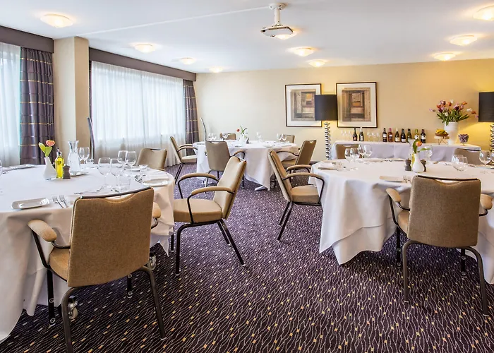 Crowne Plaza Amsterdam Airport 4*