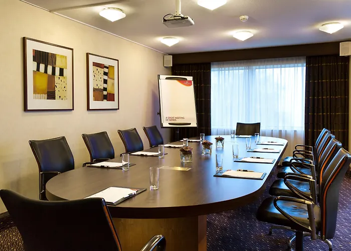 Crowne Plaza Amsterdam Airport Отель Хоофддорп