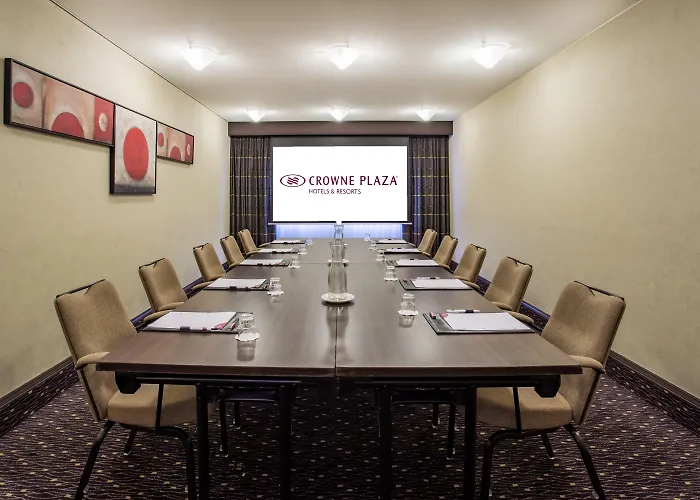 Отель Crowne Plaza Amsterdam Airport 4*