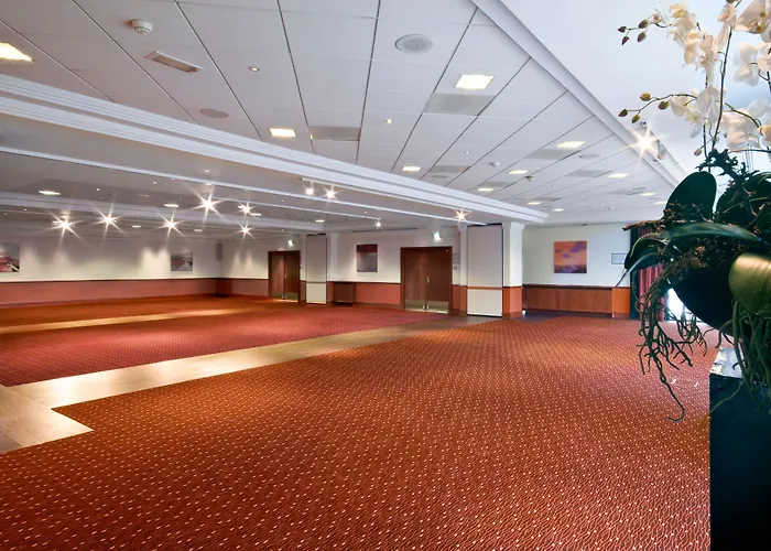 Отель Crowne Plaza Amsterdam Airport Хоофддорп