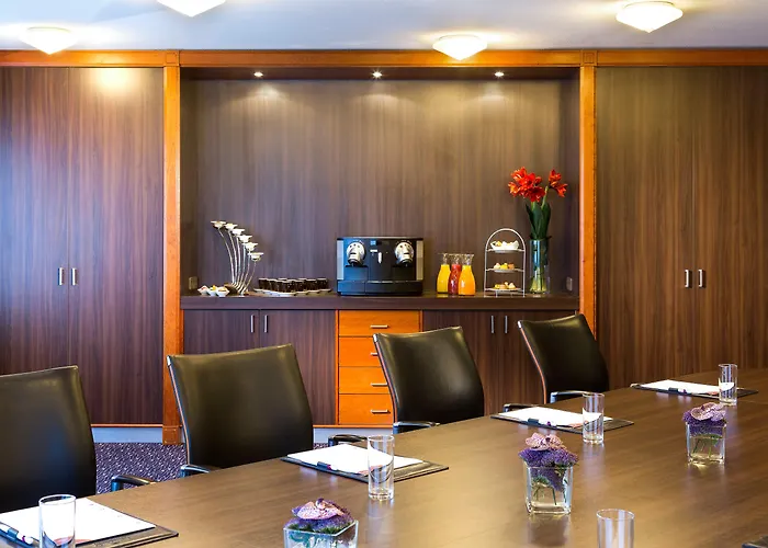 Crowne Plaza Amsterdam Airport Отель