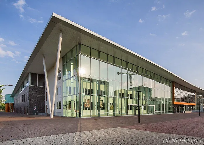 Отель Crowne Plaza Amsterdam Airport Хоофддорп