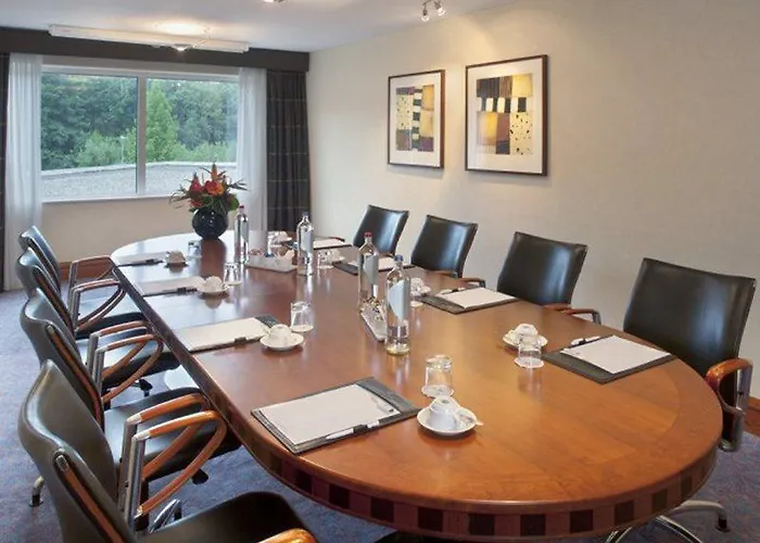 Crowne Plaza Amsterdam Airport 4*