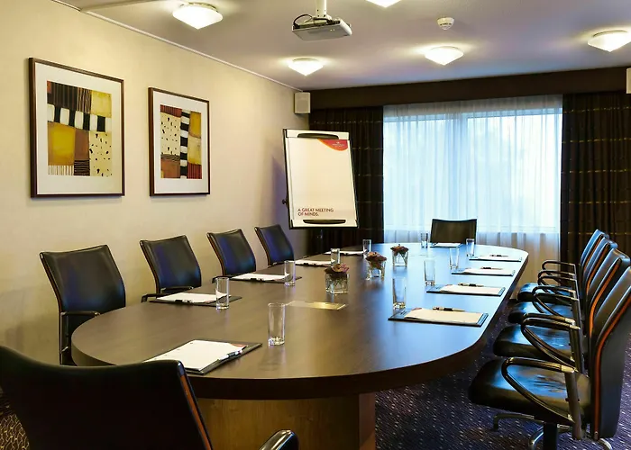 Отель Crowne Plaza Amsterdam Airport