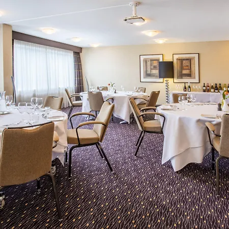 Crowne Plaza Amsterdam Airport 4*