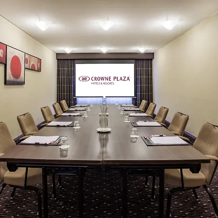 Hotel Crowne Plaza Amsterdam Airport 4*