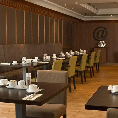 Crowne Plaza Amsterdam Airport 4*
