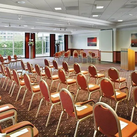 Crowne Plaza Amsterdam Airport 4* Hoofddorp