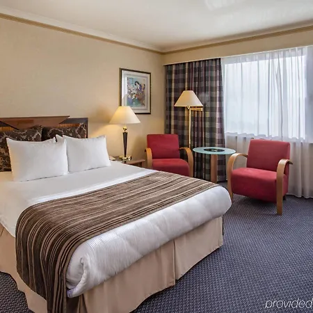 Crowne Plaza Amsterdam Airport Hotel